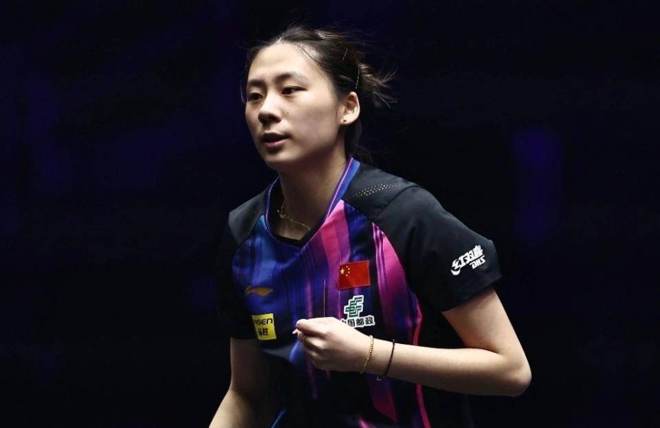 足球对后卫 足球对后卫