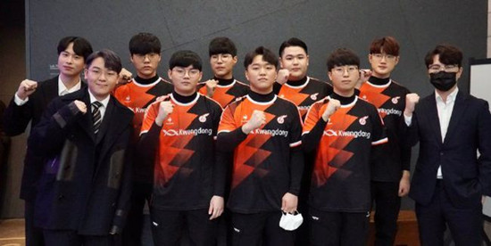 他不仅是为 他不仅是为